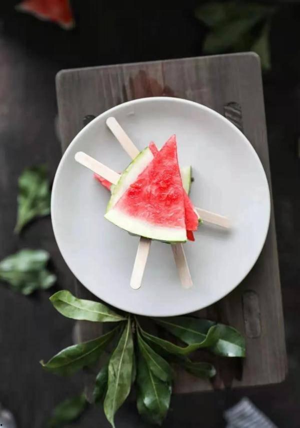 吃瓜等雨,静待风云变幻的悠闲时光