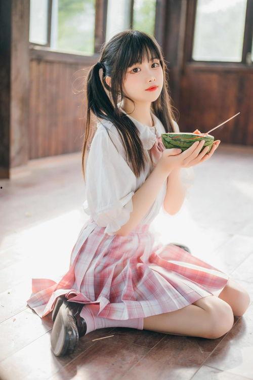 夏季吃瓜少女写真,夏日瓜香少女梦