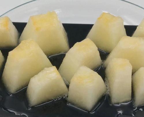 吃牛奶蜜瓜视频,夏日清凉新食尚